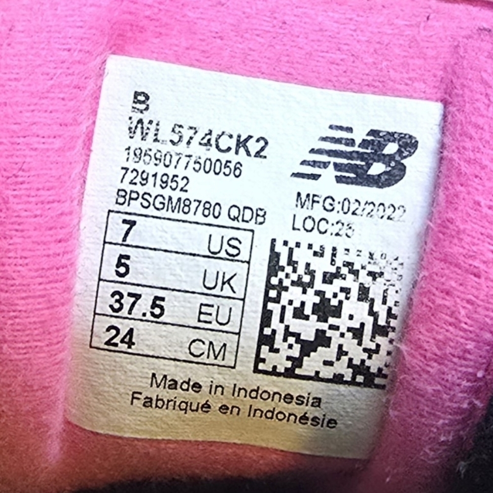 Retro New Balance 574 "Night Sky" Black Suede sneakers Teal, Pink Accents Size 7 - Picture 7 of 8